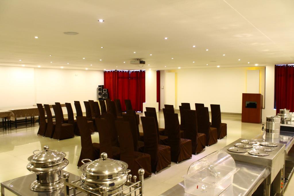 Hotel Rasoi Inn บิลาสปูร์ ภายนอก รูปภาพ